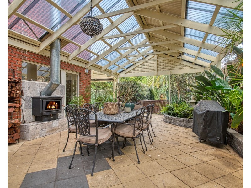 5 McCubbin Way, Berwick VIC 3806