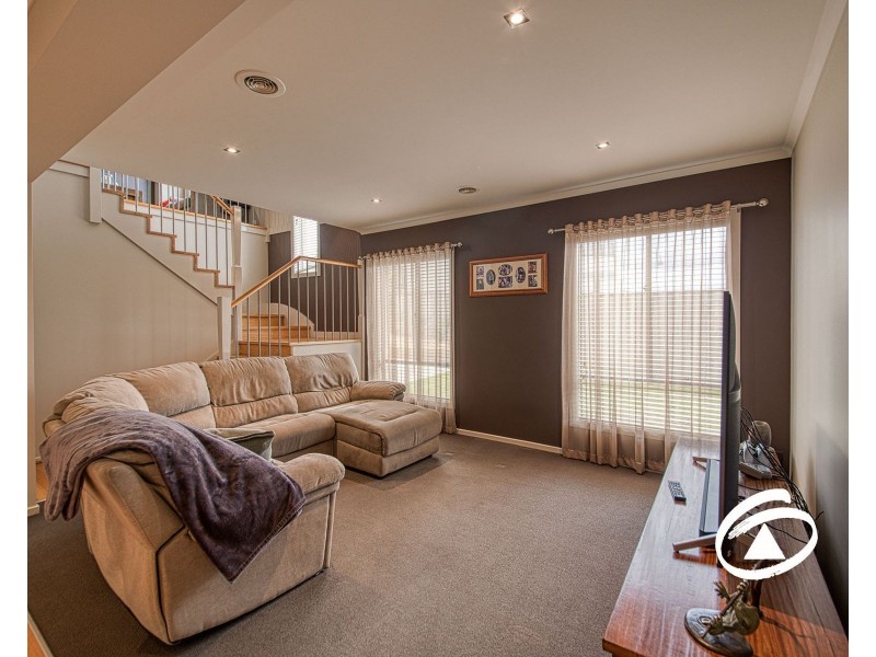 49 Skyline Way, Berwick VIC 3806