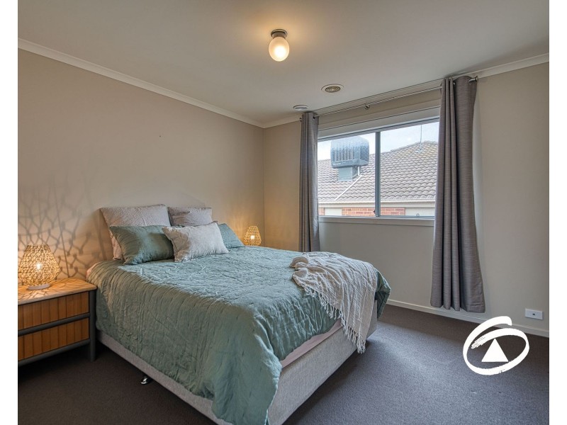 49 Skyline Way, Berwick VIC 3806