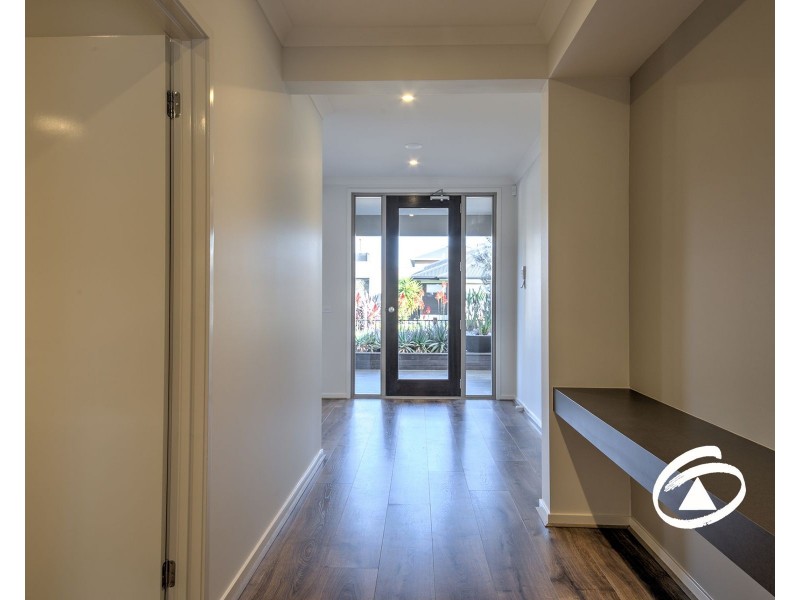 14 Murphy Street, Clyde North VIC 3978