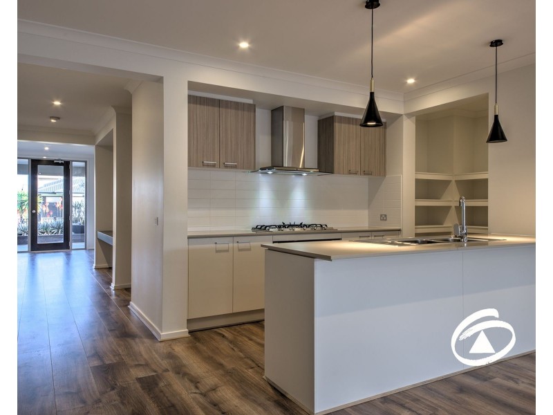 14 Murphy Street, Clyde North VIC 3978