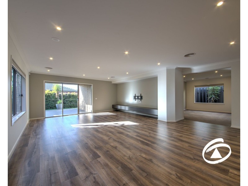 14 Murphy Street, Clyde North VIC 3978