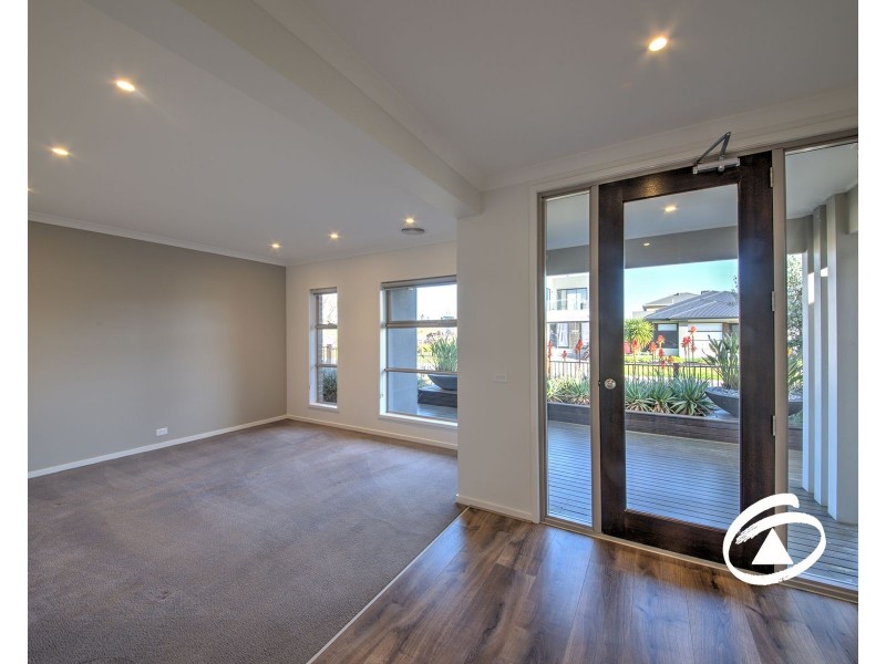 14 Murphy Street, Clyde North VIC 3978