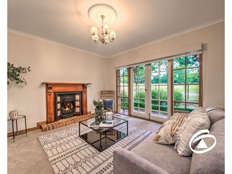 61 Albrecht Avenue, Berwick VIC 3806