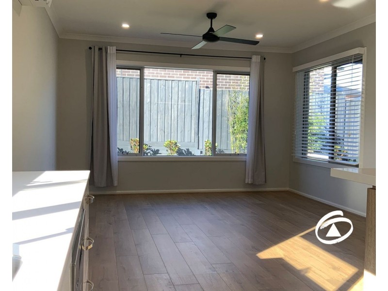 2 Toorale Drive, Clyde North VIC 3978