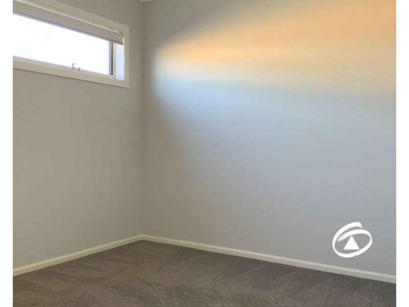 2 Toorale Drive, Clyde North VIC 3978
