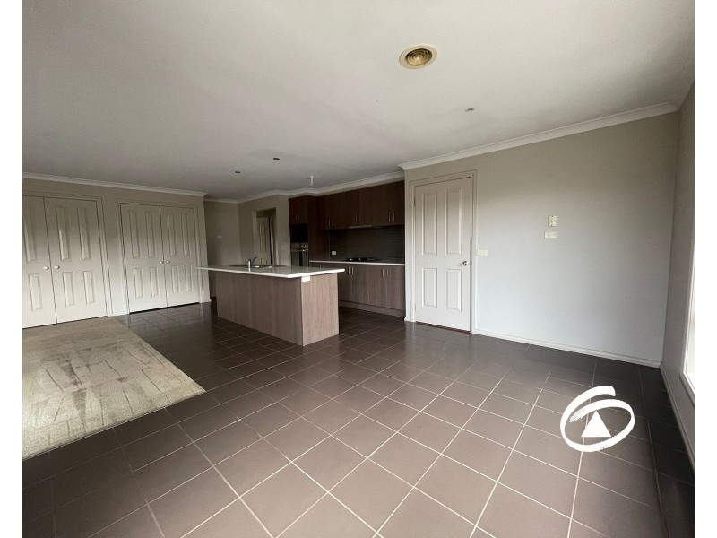 107 Melzak Way, Berwick VIC 3806