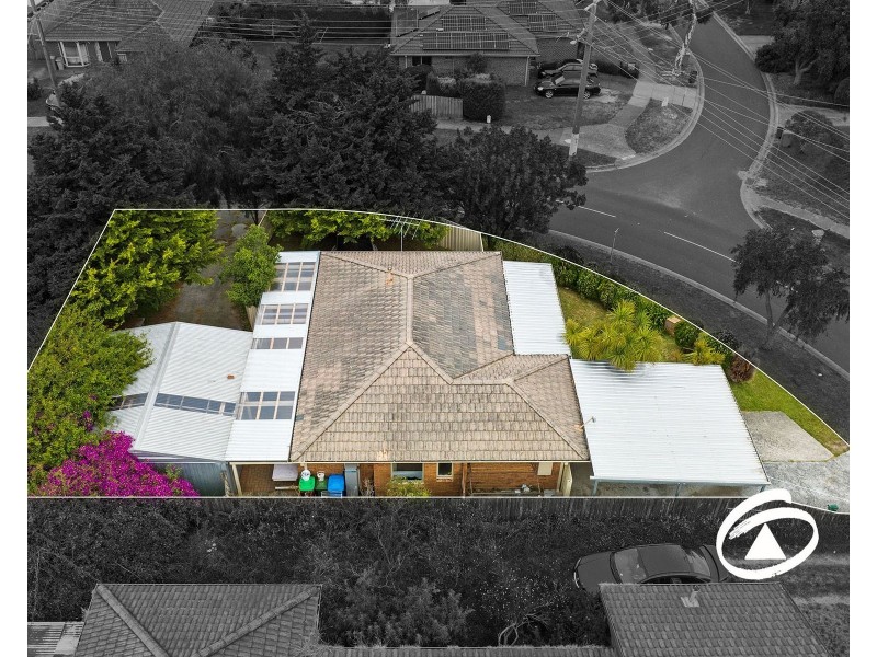 42 Michelle Drive, Hampton Park VIC 3976