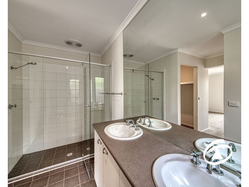 121 Moondarra Drive, Berwick VIC 3806