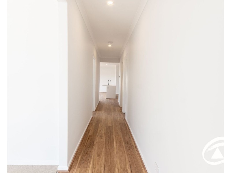 1 Veal Court, Clyde North VIC 3978