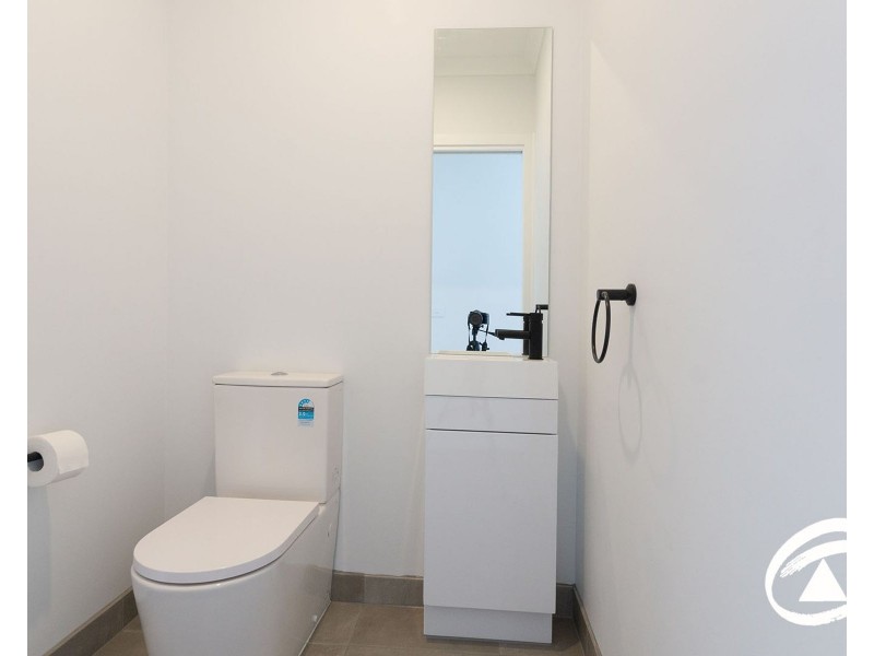 1 Veal Court, Clyde North VIC 3978