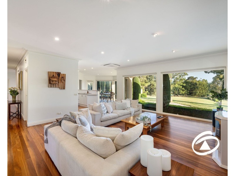 18 Farm Lane, Berwick VIC 3806