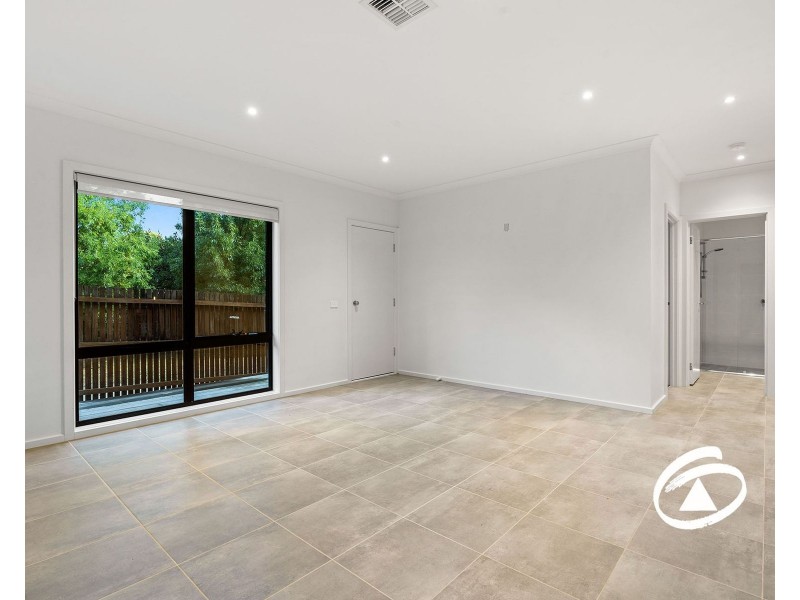 39 Willowdene Way, Berwick VIC 3806