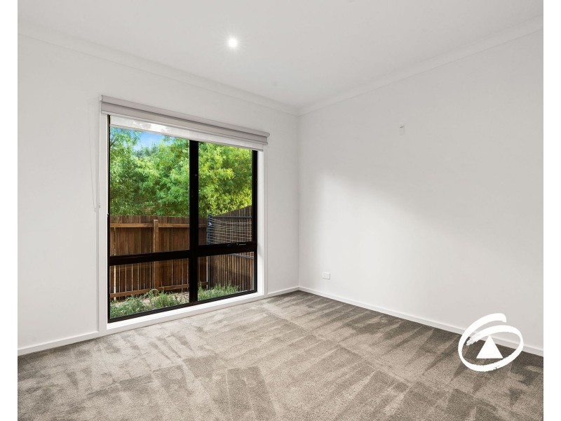 39 Willowdene Way, Berwick VIC 3806