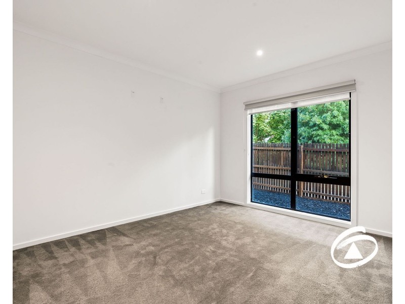 39 Willowdene Way, Berwick VIC 3806