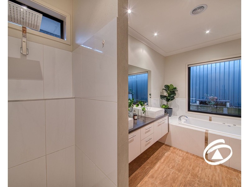 32 Shute Avenue, Berwick VIC 3806