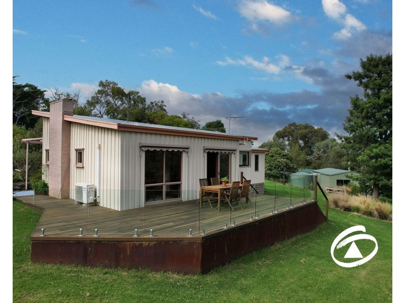 8 Nagle Crescent, Maryknoll VIC 3812