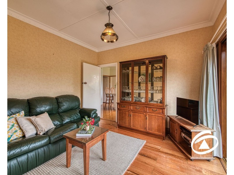 8 Nagle Crescent, Maryknoll VIC 3812