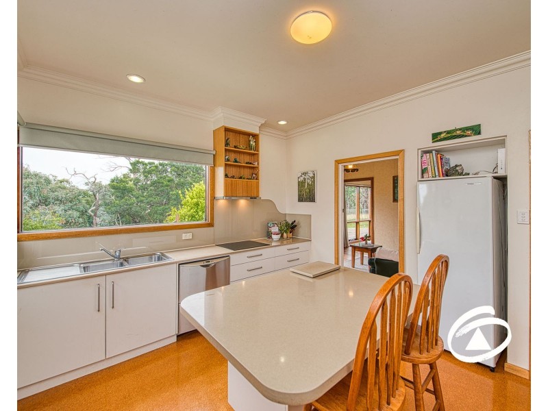 8 Nagle Crescent, Maryknoll VIC 3812