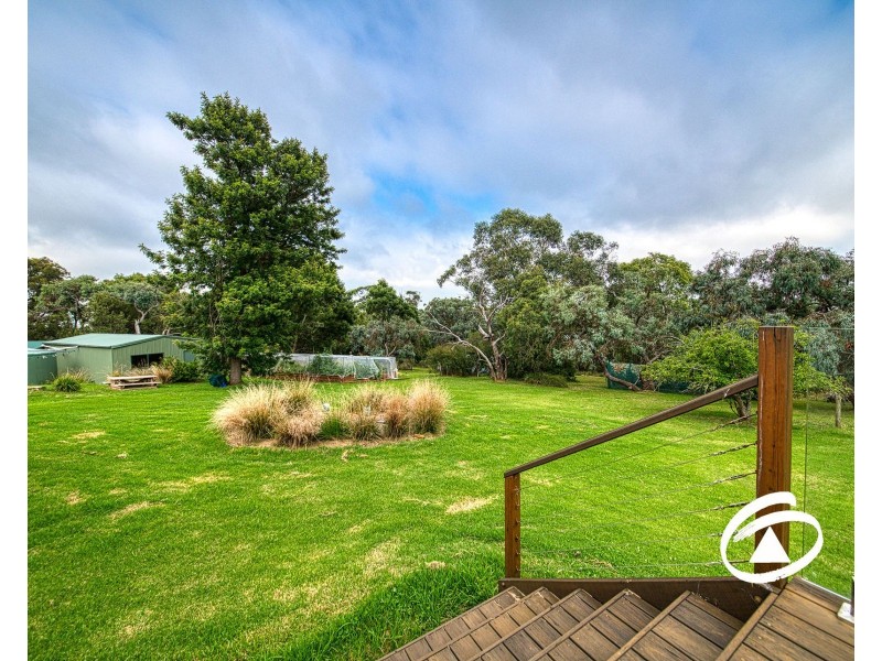 8 Nagle Crescent, Maryknoll VIC 3812