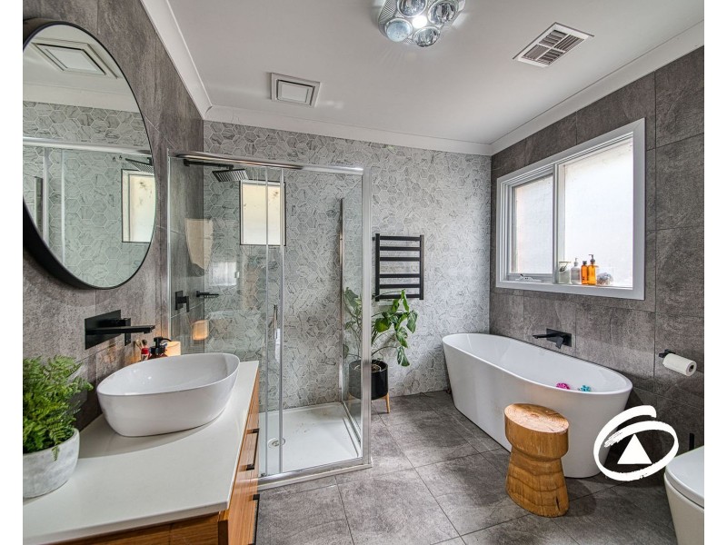 1/22 Harkaway Road, Berwick VIC 3806