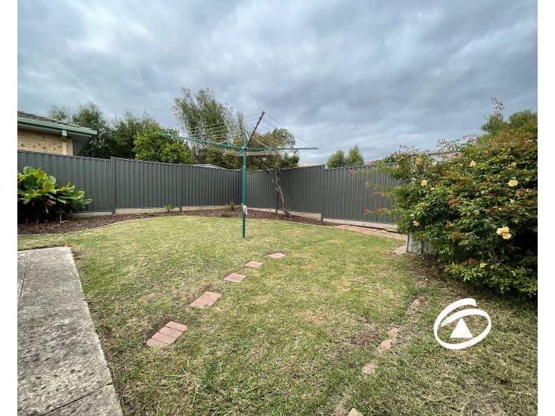 8 Mirrabook Court, Berwick VIC 3806