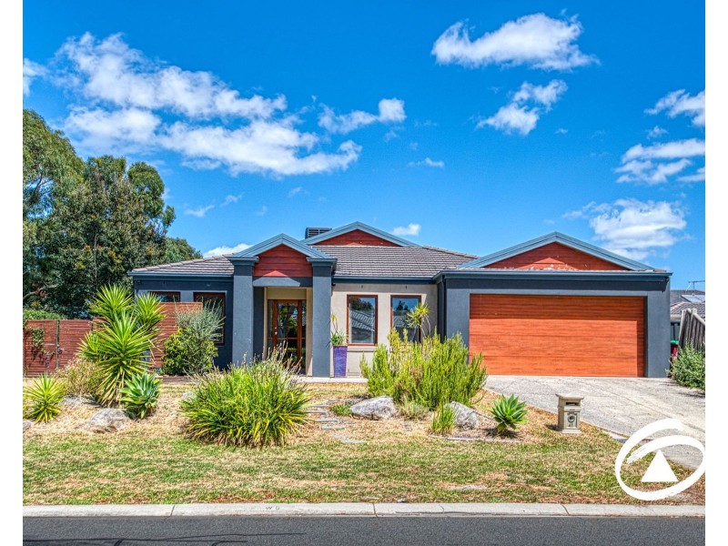 41 Jamieson Way, Berwick VIC 3806