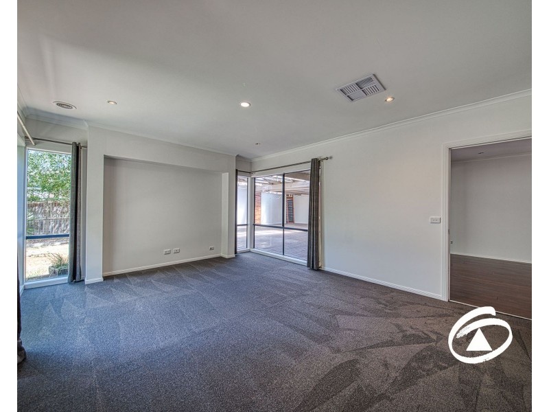 41 Jamieson Way, Berwick VIC 3806