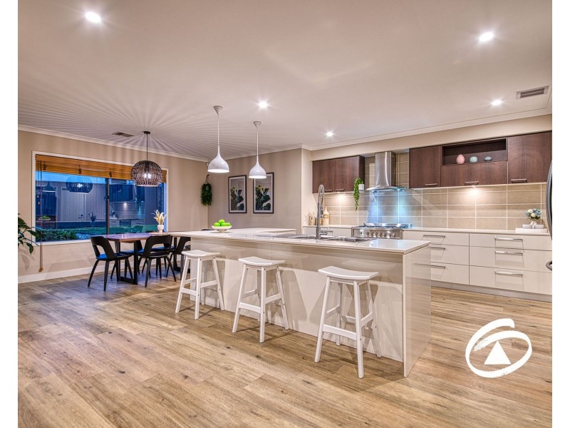 29 Renishaw Drive, Officer VIC 3809