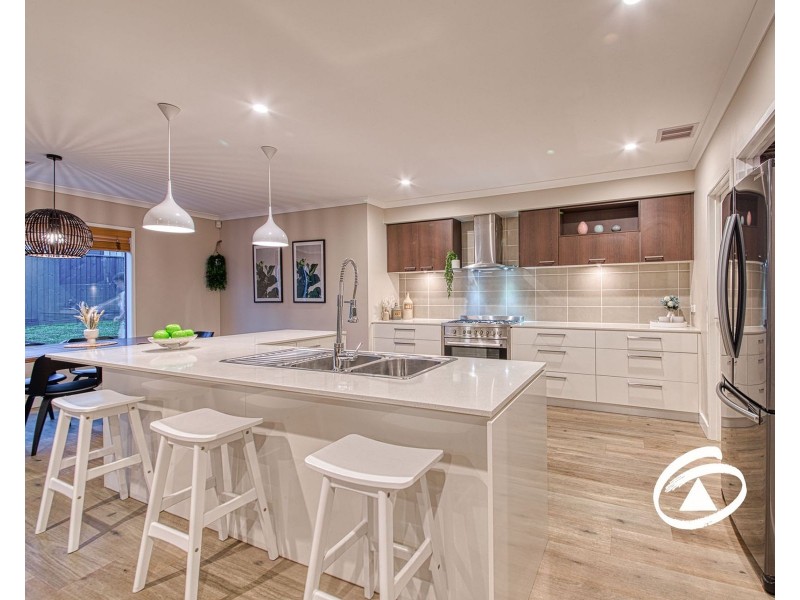 29 Renishaw Drive, Officer VIC 3809