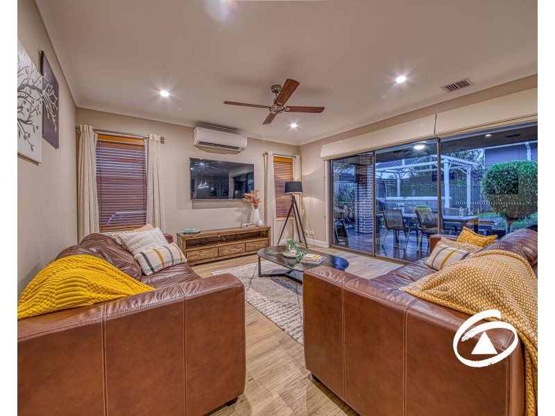 29 Renishaw Drive, Officer VIC 3809