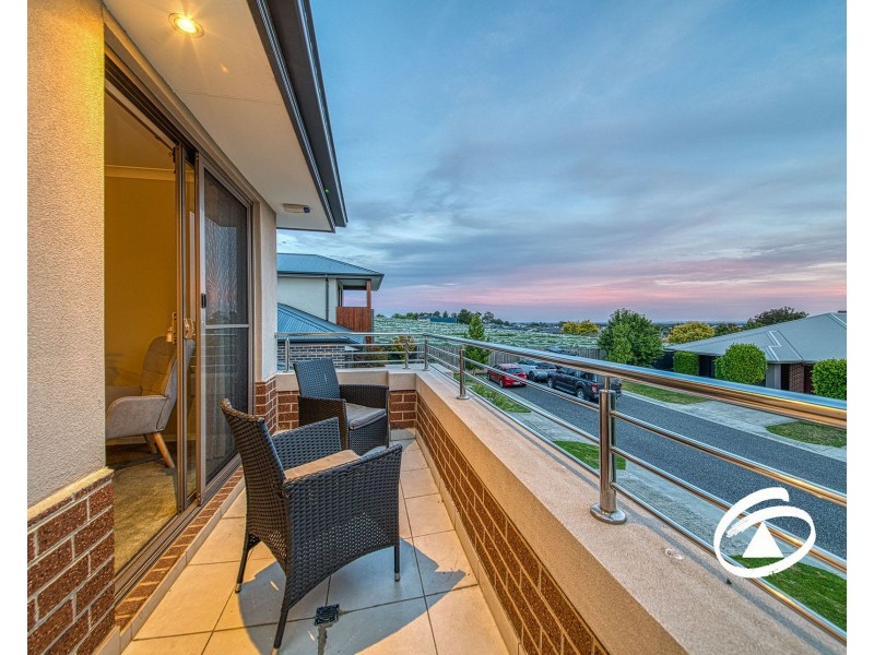 29 Renishaw Drive, Officer VIC 3809