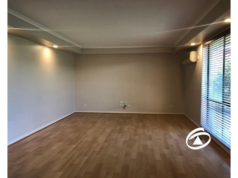 17 Stradbroke Close, Berwick VIC 3806