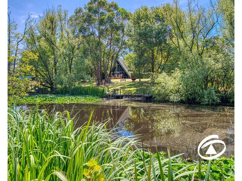 330 Bessie Creek Road, Nar Nar Goon North VIC 3812