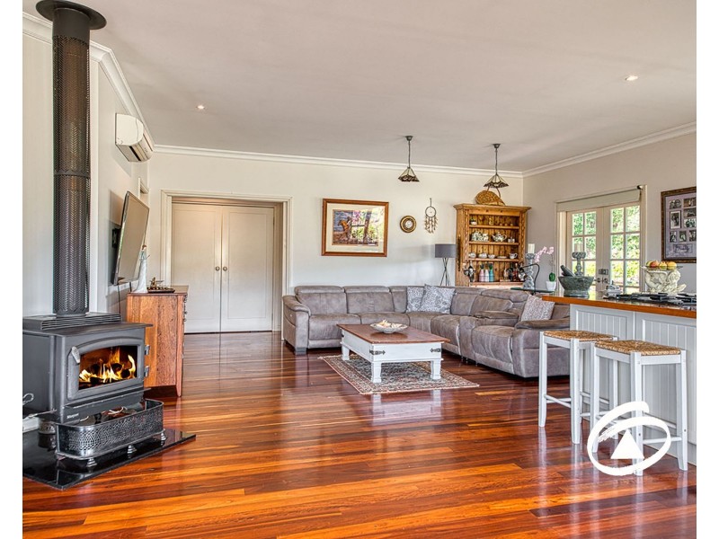 330 Bessie Creek Road, Nar Nar Goon North VIC 3812