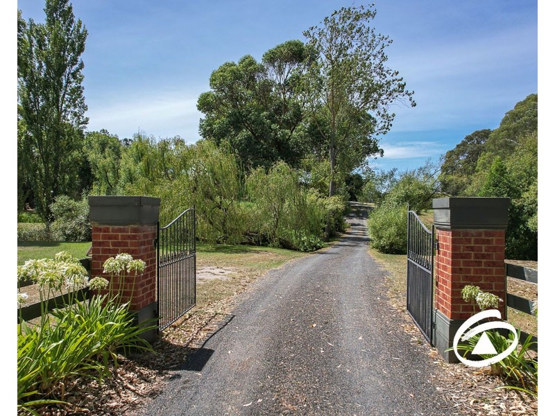 330 Bessie Creek Road, Nar Nar Goon North VIC 3812