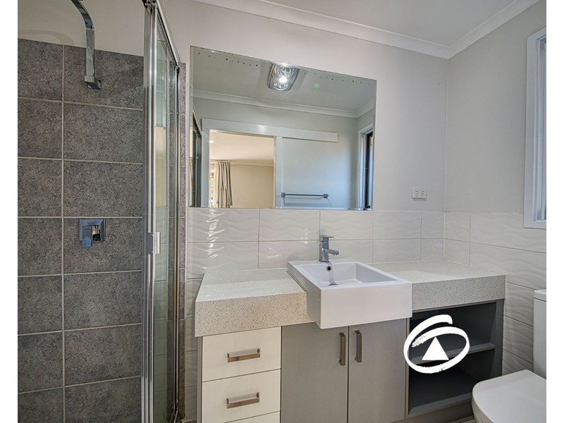28 Bangalay Place, Berwick VIC 3806