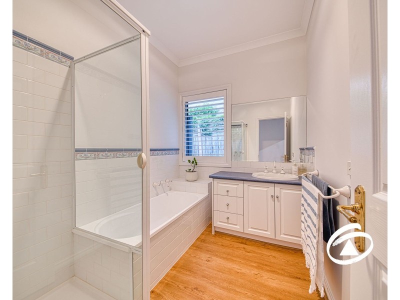 17 Newman Court, Berwick VIC 3806