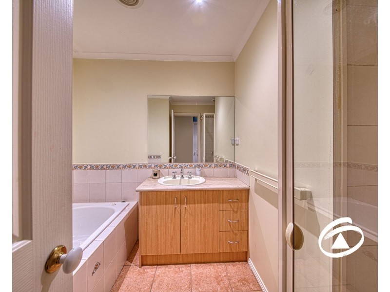 6 Reid Mews, Berwick VIC 3806