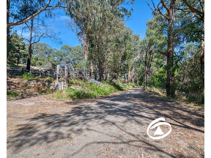 650 Bourkes Creek Road, Dewhurst VIC 3808