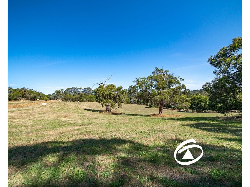 650 Bourkes Creek Road, Dewhurst VIC 3808