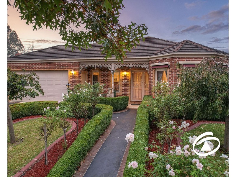 9 Sherman Court, Berwick VIC 3806