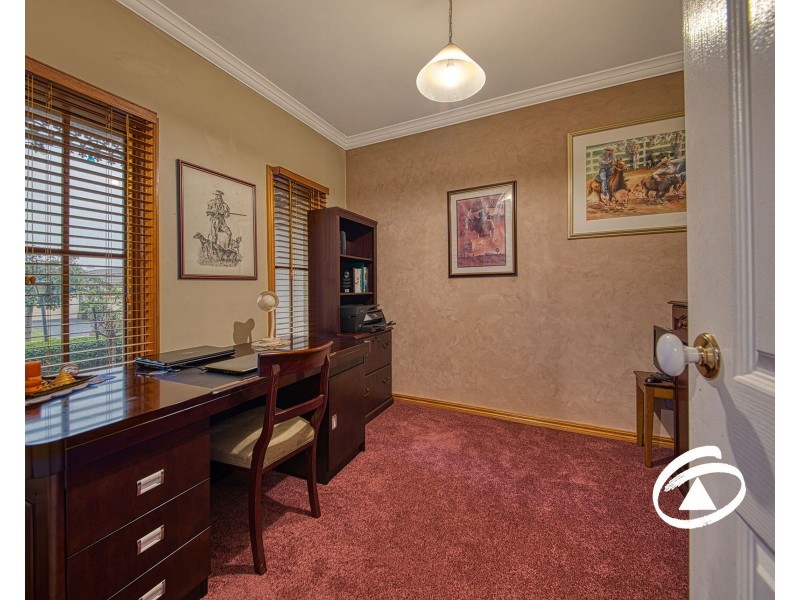 9 Sherman Court, Berwick VIC 3806