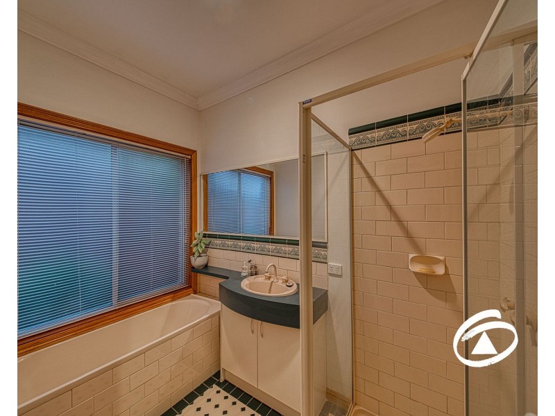 9 Sherman Court, Berwick VIC 3806