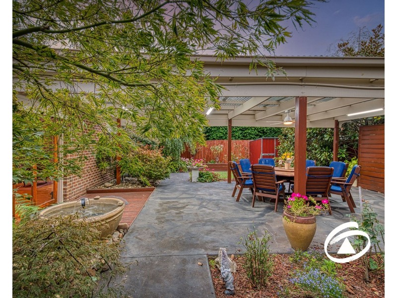 9 Sherman Court, Berwick VIC 3806