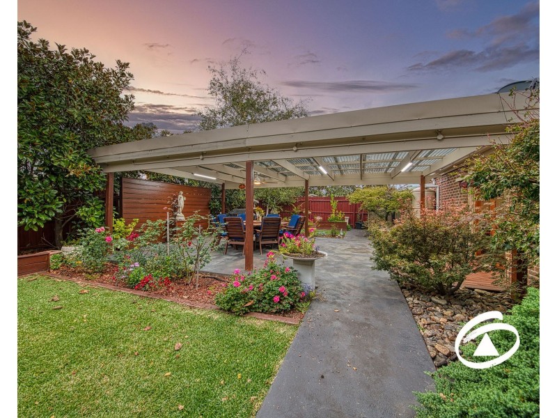 9 Sherman Court, Berwick VIC 3806