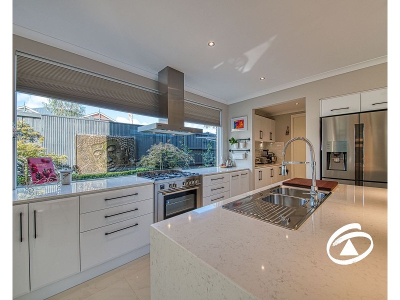 17 Levens Way, Officer VIC 3809