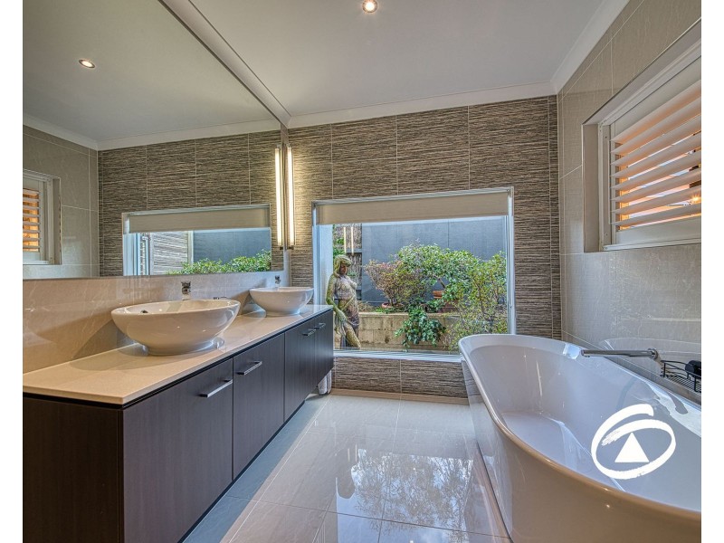 17 Levens Way, Officer VIC 3809