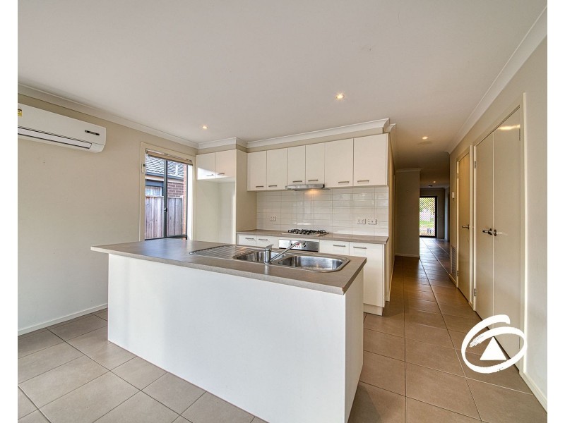 31 Glenelg Street, Clyde North VIC 3978