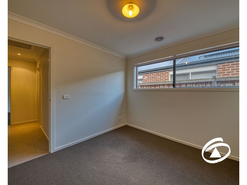 31 Glenelg Street, Clyde North VIC 3978